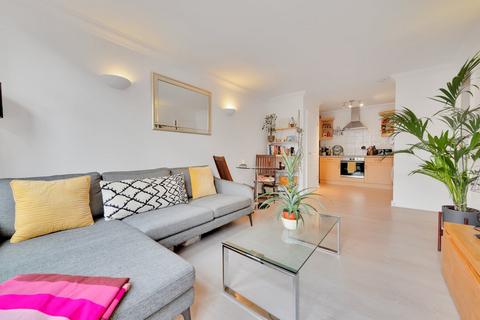 1 bedroom flat to rent, Stoke Newington High Street, Stoke Newington