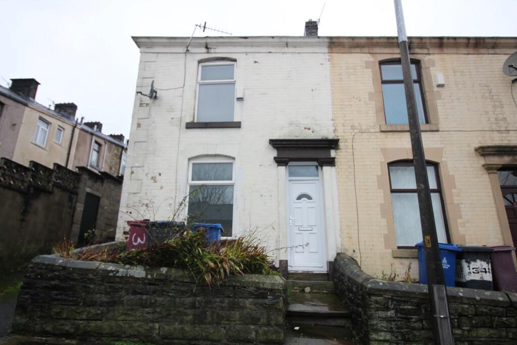 Springfield Street, Darwen, Lancashire, BB3 2NS 2 bed end of terrace