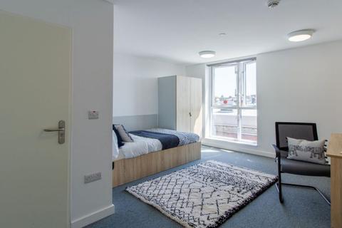 1 bedroom in a flat share to rent - Cathedral Road