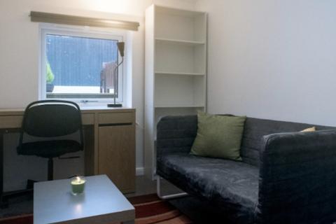 1 bedroom in a flat share to rent - 323 Green Lanes