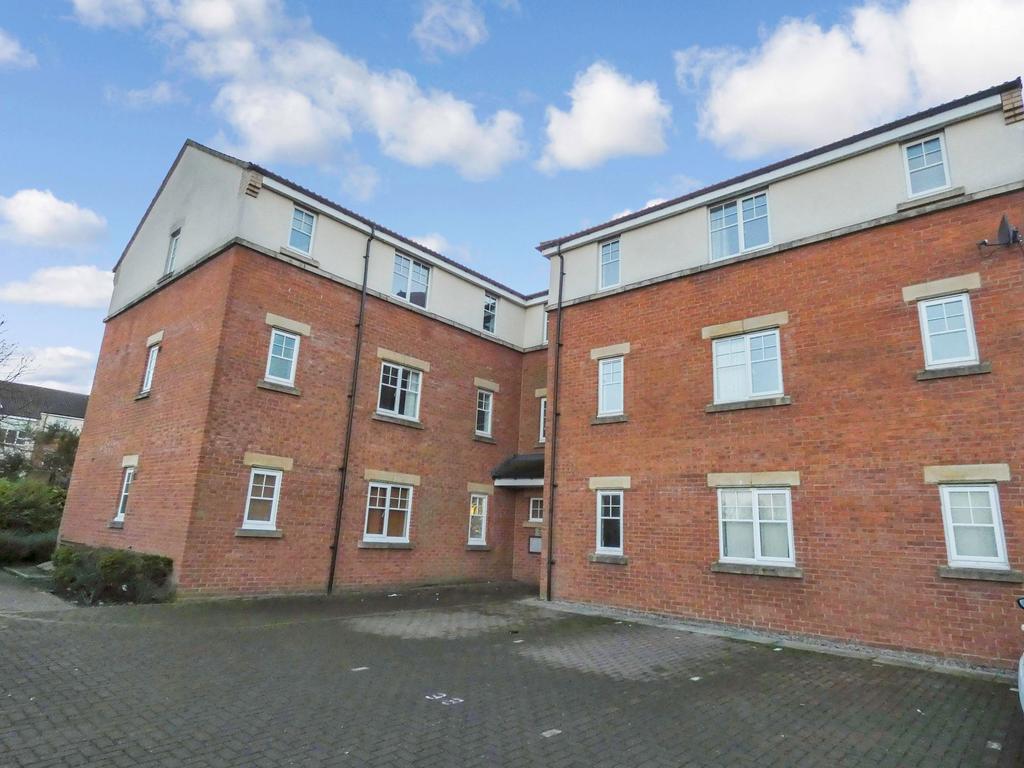 Foster Drive, St James' Village... 2 bed flat £600 pcm (£138 pw)