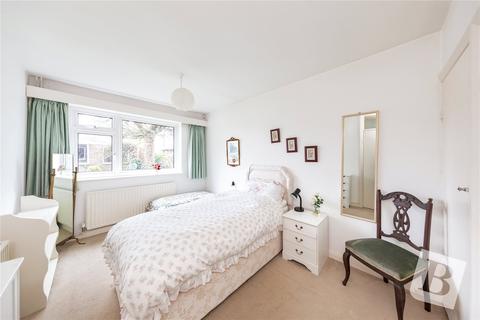 12 Flowerhill Way, Istead Rise, Gravesend, DA13 9DG