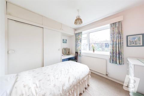 12 Flowerhill Way, Istead Rise, Gravesend, DA13 9DG
