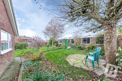 12 Flowerhill Way, Istead Rise, Gravesend, DA13 9DG