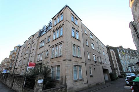 3 bedroom flat to rent, Lauriston Gardens, Tollcross, Edinburgh, EH3
