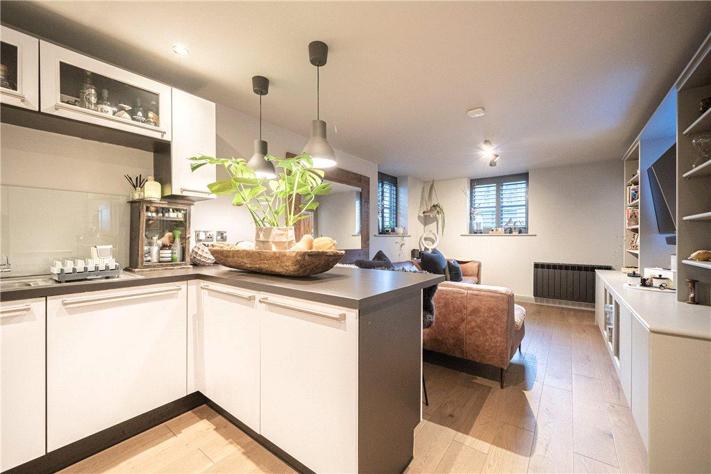 Living/Kitchen