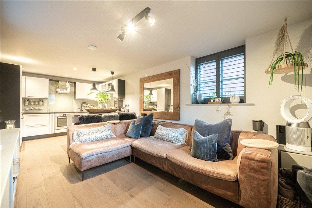Living/Kitchen