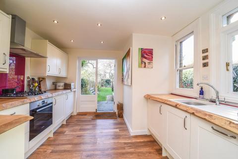 16 Montem Road, New Malden, KT3 3QW