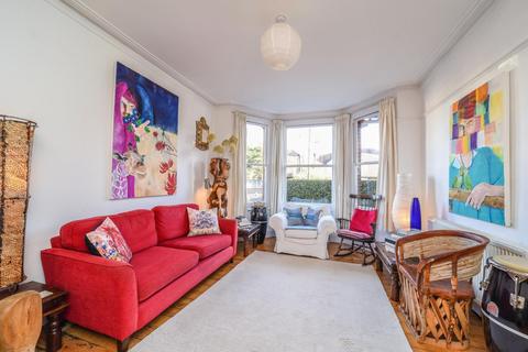 16 Montem Road, New Malden, KT3 3QW
