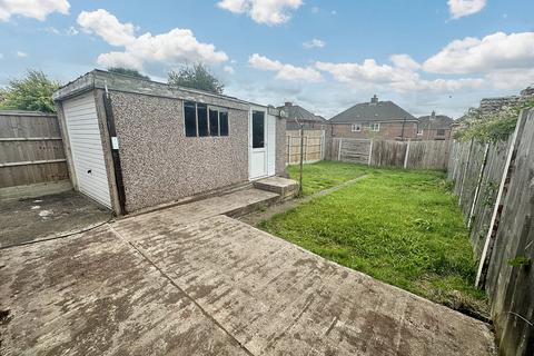 3 bedroom semi-detached house to rent, Thorntree Road, Thorpe Hesley, Rotherham S61