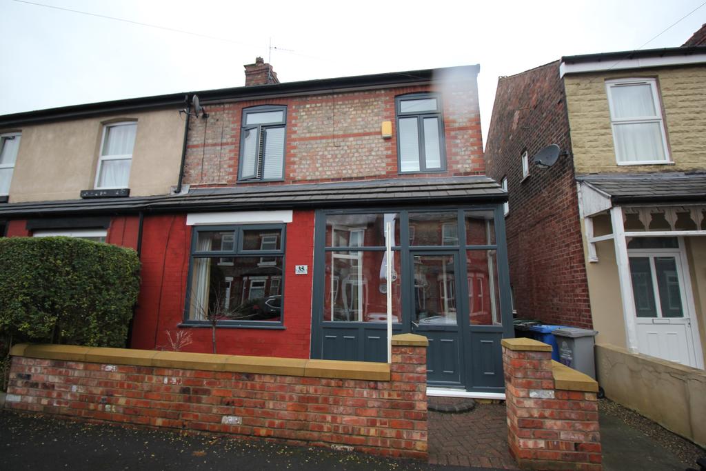 Alderley Road, Flixton 3 bed semidetached house £245,000