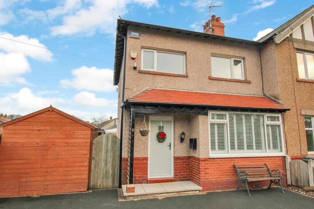 Ings Lane, Guiseley, Leeds, LS20 8DA 3 bed terraced house £269,950