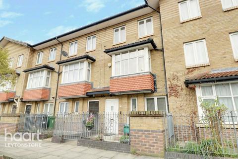 71 Corn Way, London, E11 4YE
