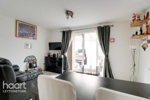 71 Corn Way, London, E11 4YE