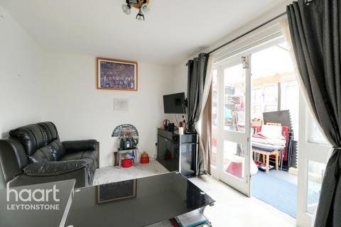 71 Corn Way, London, E11 4YE