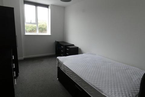 1 bedroom in a flat share to rent, London Road, Gloucester