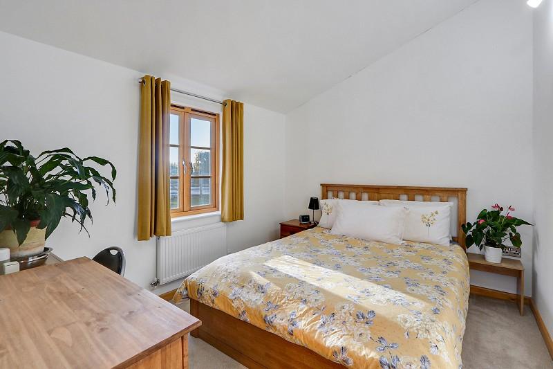 Wardens Lodge - Bedroom 1