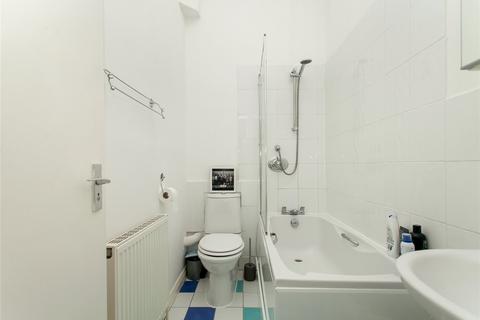 1 bedroom flat to rent, Thornhill Square, London