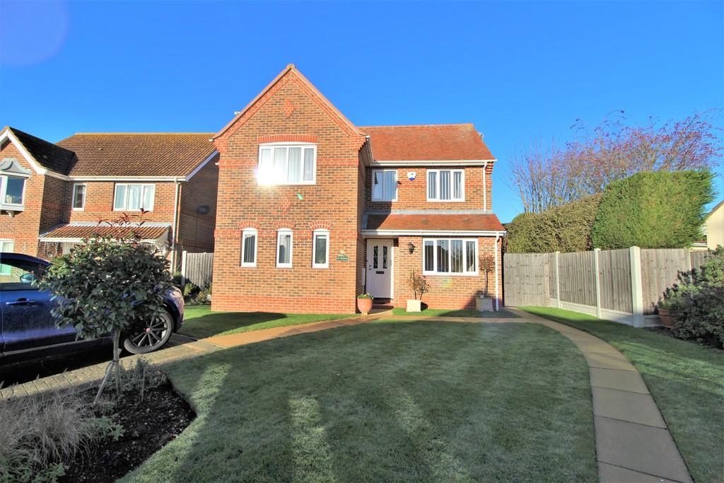 Edward Marke Drive, Langenhoe, CO5 7LP 4 bed detached house £475,000