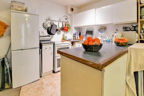18 Tall Trees, Colnbrook, Slough, SL3 0JS