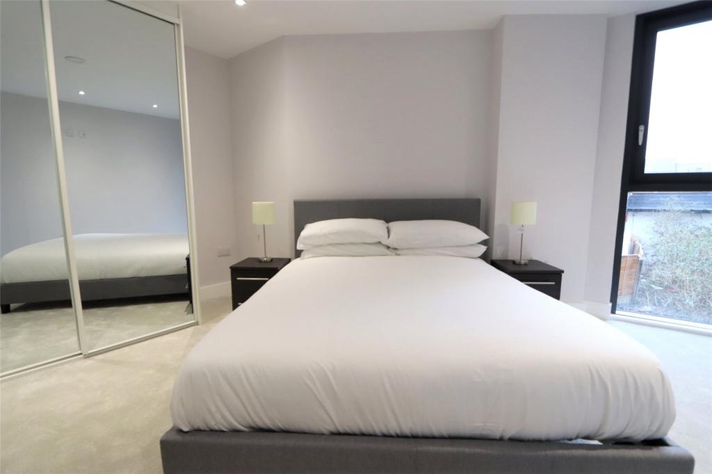 Apartment in Manchester - View 4