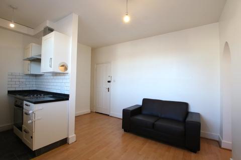 1 bedroom flat to rent - High Road, London
