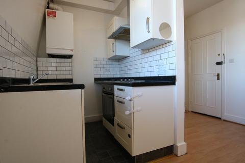 1 bedroom flat to rent - High Road, London