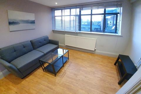 2 bedroom apartment to rent, George Street, City Centre