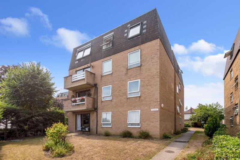 David House, Station Road, Sidcup, DA15 7DD 2 bed flat £310,000