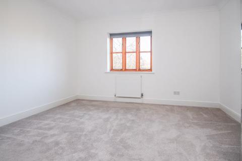 4 Foley Mews, Claygate, Esher, KT10 0LR