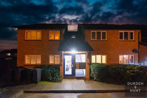 1 bedroom apartment for sale - Colebrook Lane, Loughton