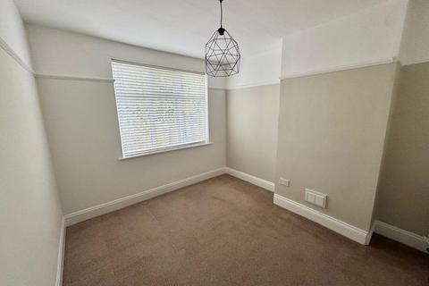 2 bedroom apartment to rent, Ferndene Grove, High Heaton
