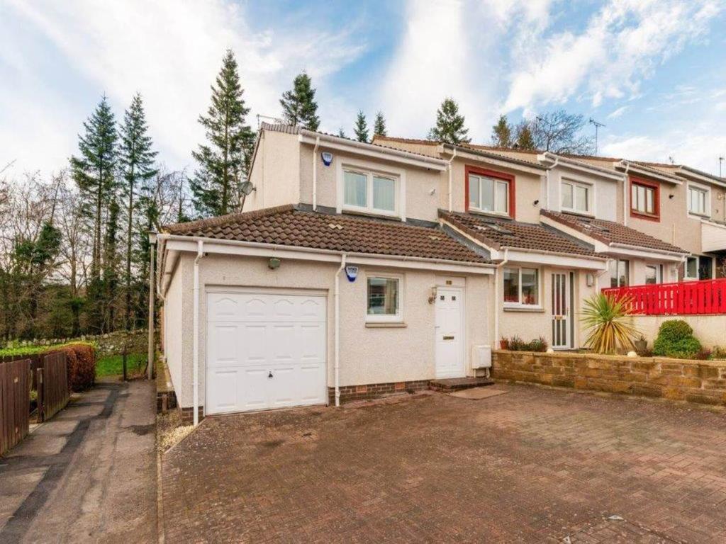 Alnwickhill Court, Liberton, Edinburgh 3 bed house £1,195 pcm (£276 pw)