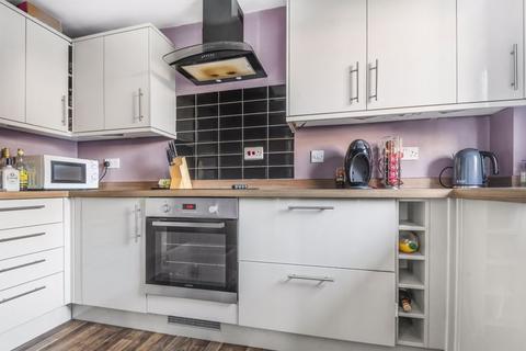 18 Carters Close, Worcester Park, KT4 8QF