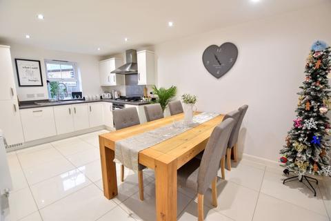 1 Butterfly Close, Buckingham, MK18 7RU