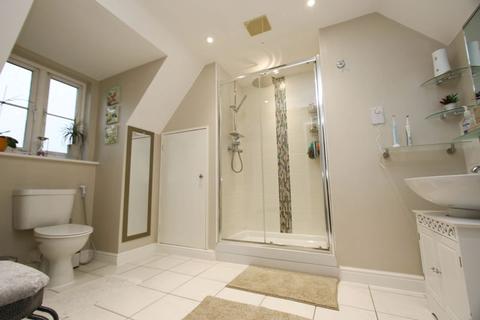 32 Central Way, Clevedon, BS21 6SY