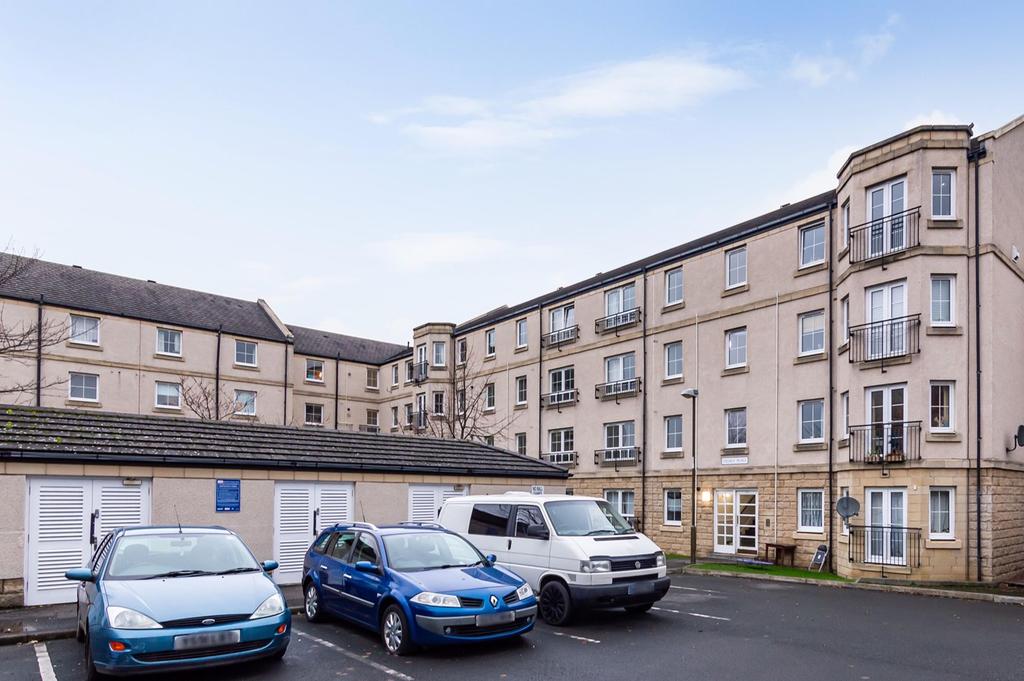 Stead's Place, Leith, Edinburgh, EH6 2 bed flat £215,000