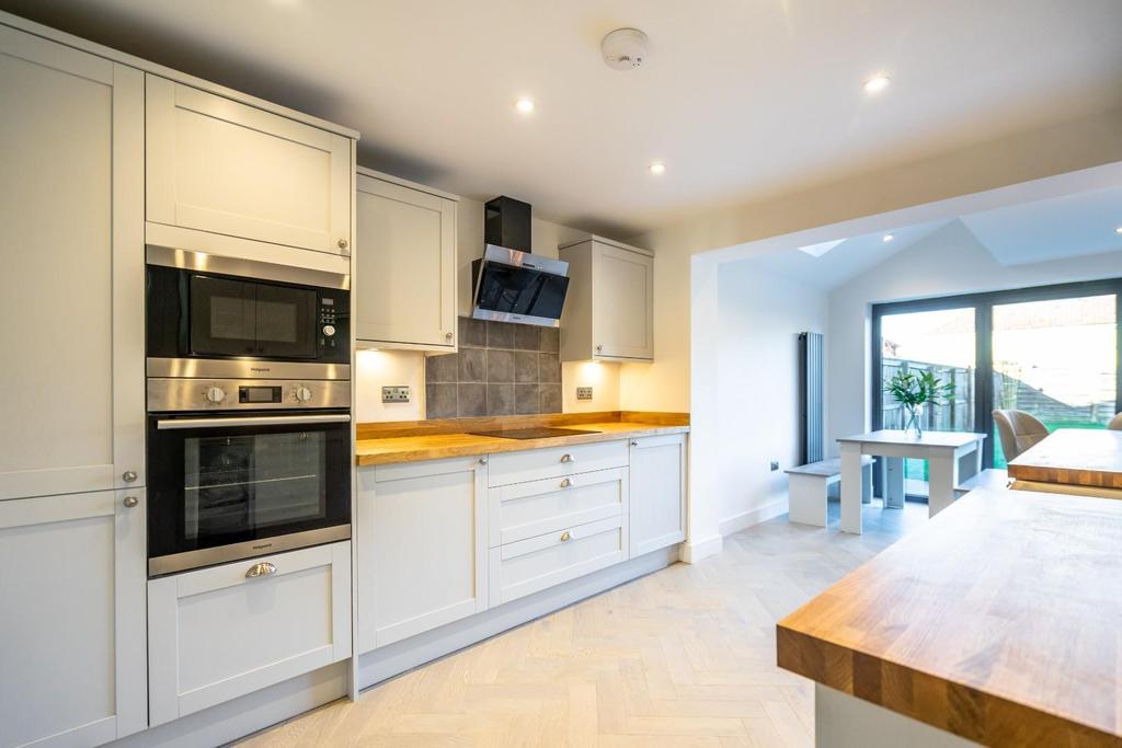 Anthea Drive, Huntington, York 4 bed semidetached house £350,000
