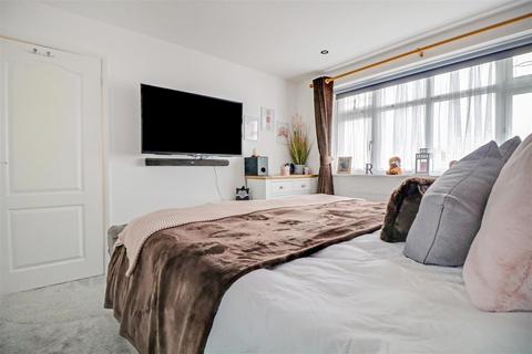 7 Avon Close, Rochford, SS4 3AB