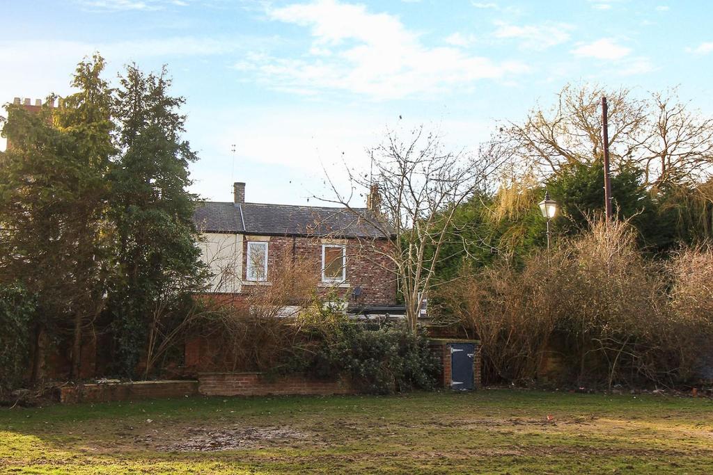Back Elm Terrace, The Green, Wallsend 2 bed terraced house £150,000
