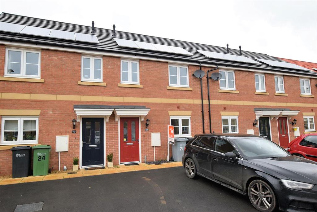 Hetterley Drive, Barleythorpe 3 bed terraced house £850 pcm (£196 pw)