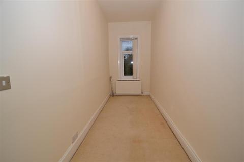 7 Beech Square, Clayton, Bradford, BD14 6BX
