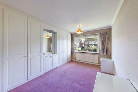 25 Drayton Close, Swindon Village, Cheltenham, GL51 9QB