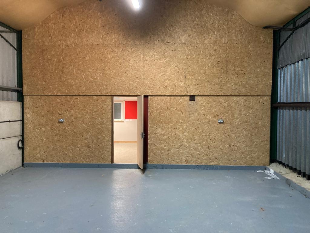 Storage area 80m2