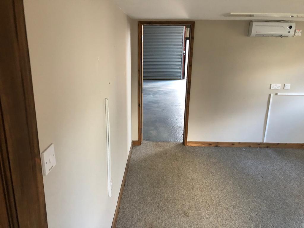 Office area (20m2)