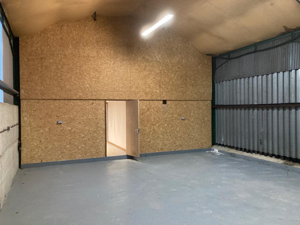Storage area 80m2