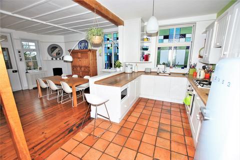 44 Bartholomew Lane, Hythe, CT21 4BX