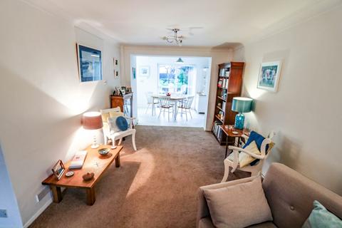 30 Fernhurst Close, Hayling Island, PO11 0DT