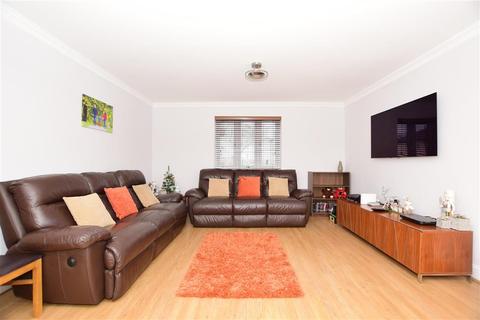 14 Hall Road, Chadwell Heath, Romford, RM6 4LH
