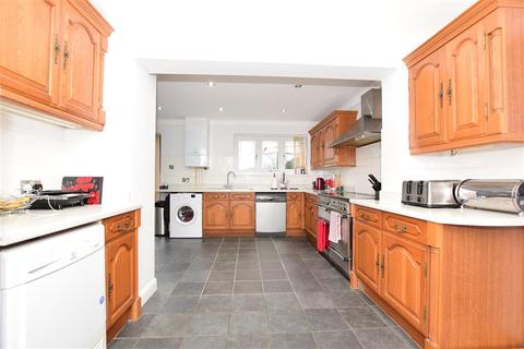 14 Hall Road, Chadwell Heath, Romford, RM6 4LH